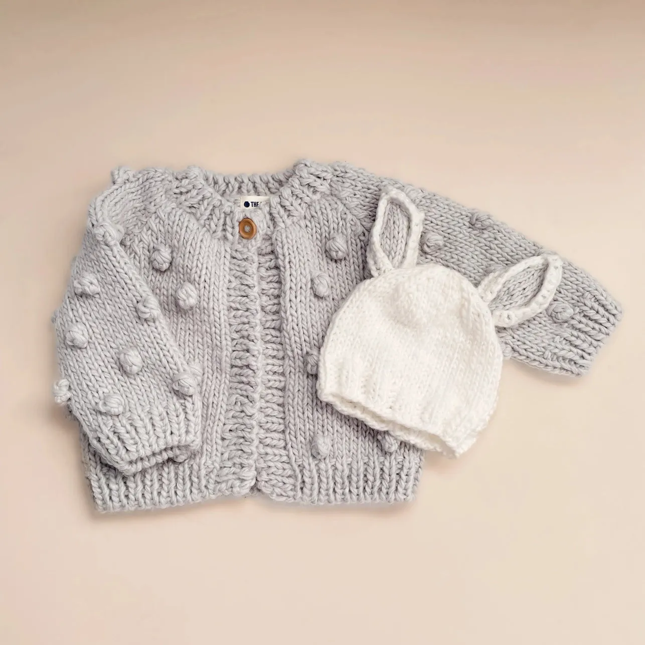 Bailey Bunny Knit Hat, White   Bowie Grey