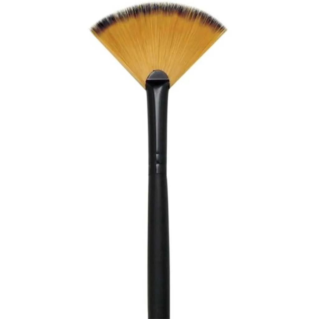 Essentials Fan Brush