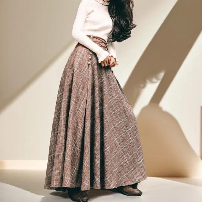 Long plaid pattern skirt