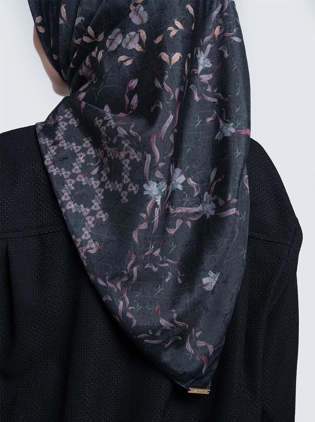 PETALLY SIGNATURE SCARF CHARCOAL