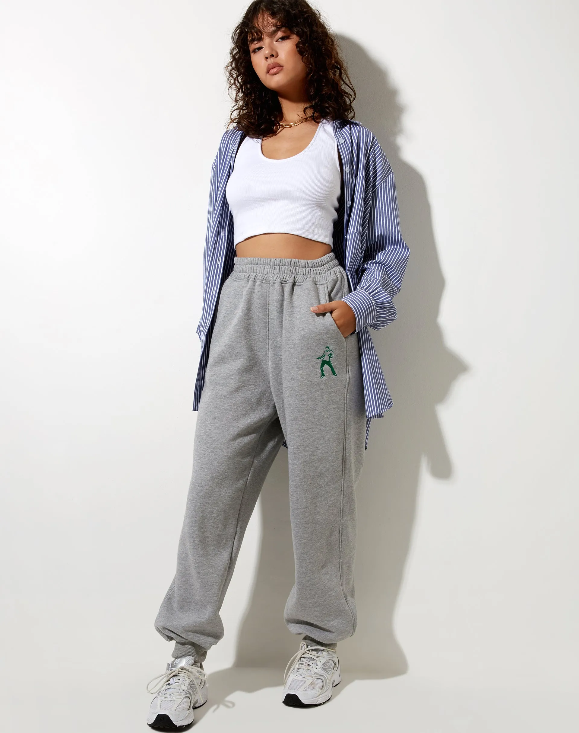 Roider Jogger in Greymarl Dancing Figure Embro