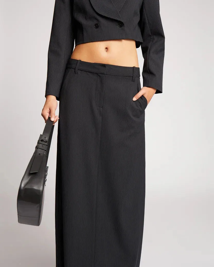 SUTTLE SKIRT | BLACK