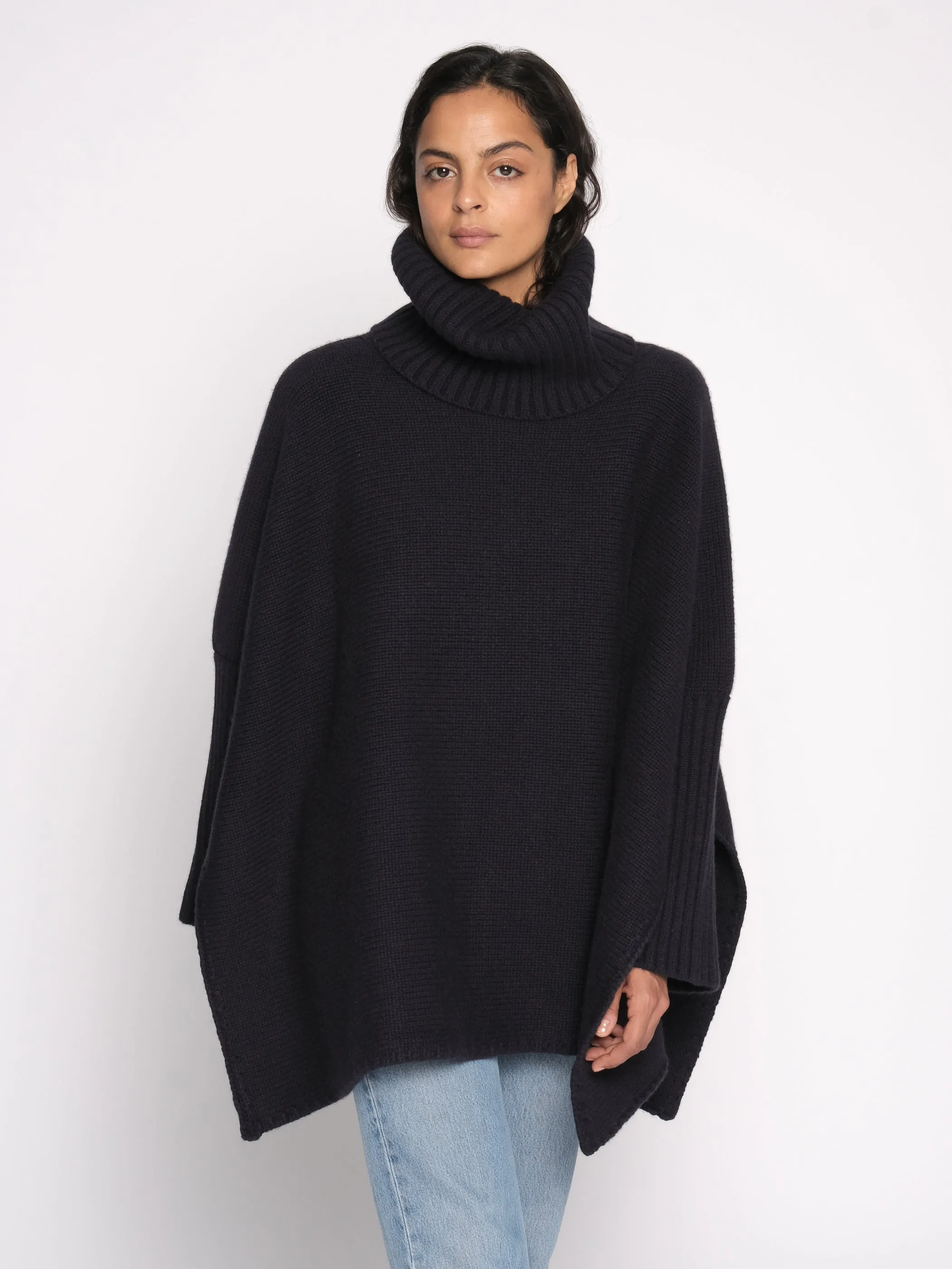 THE 12 PLY ROLLNECK PONCHO | NAVY