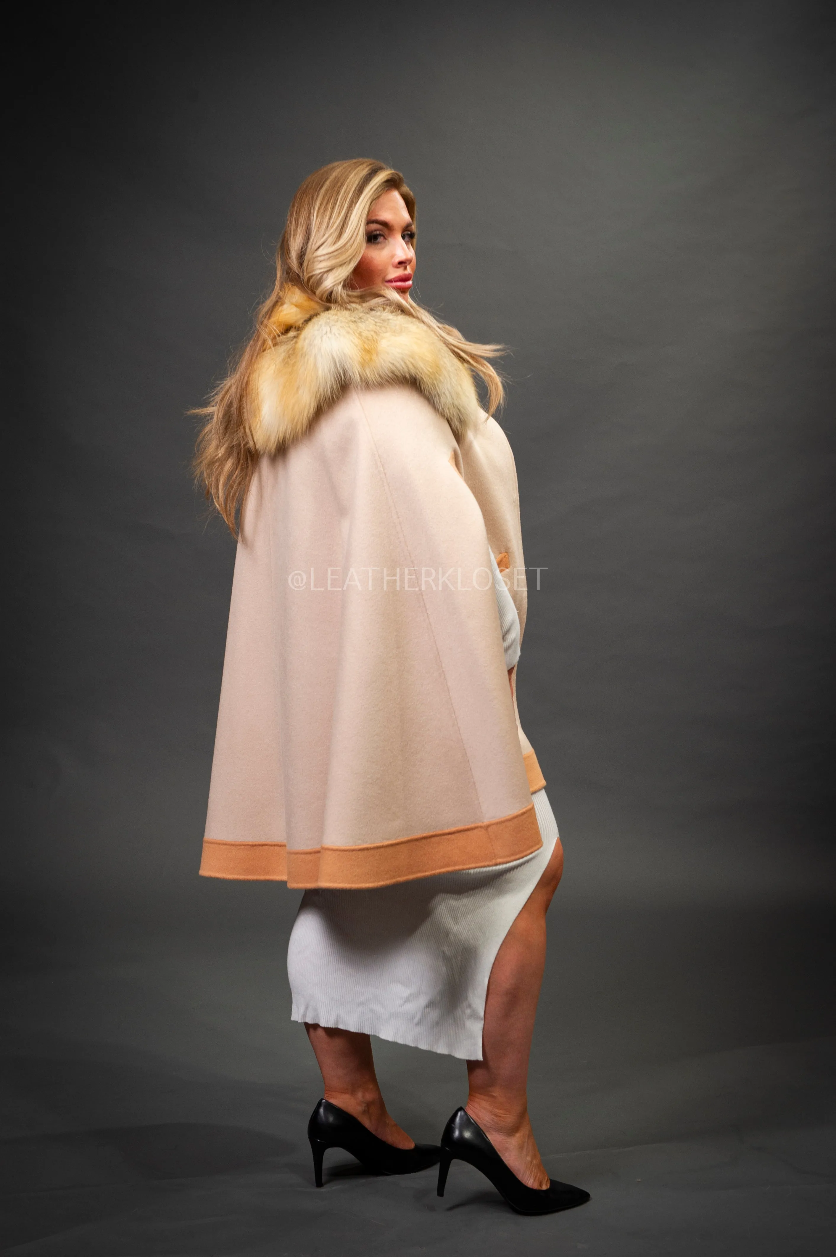 Women's Cashmere Poncho Coat With Fox Trimming [Natural]